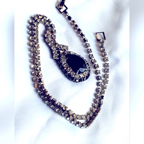 Vintage Rhinestone and Crystal Necklace - Picture 2 of 6